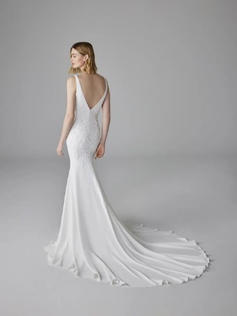 Pronovias DULCIE #1 thumbnail