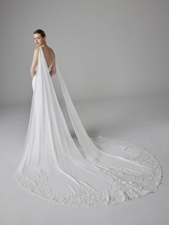 Pronovias Aldona #1 thumbnail
