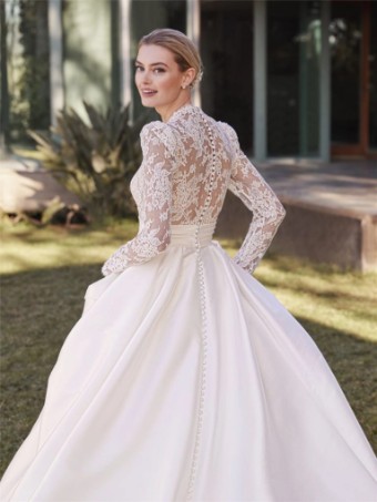Pronovias MASSY #3 thumbnail