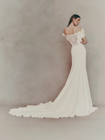 Atelier Pronovias Plieve #2 thumbnail