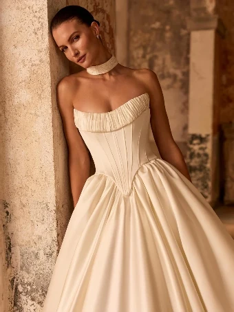 Privee by Pronovias EDISONIA #2 thumbnail
