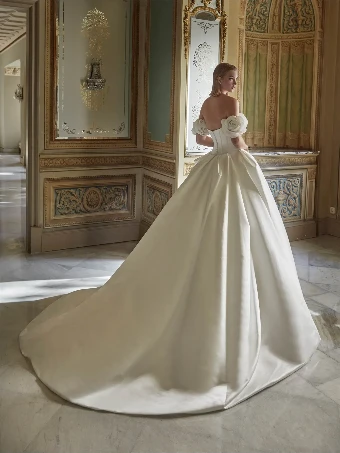 Privee by Pronovias EVARLY #1 thumbnail