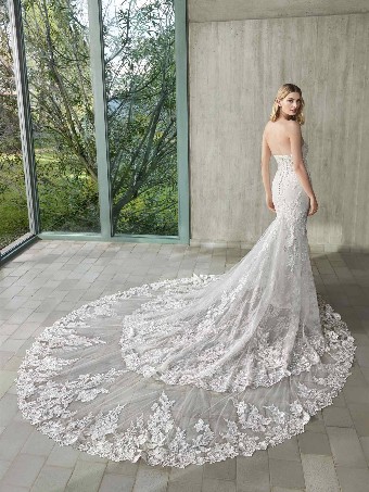 Pronovias GEORGI #1 thumbnail