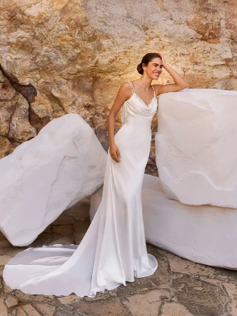 Pronovias LODEA #0 thumbnail