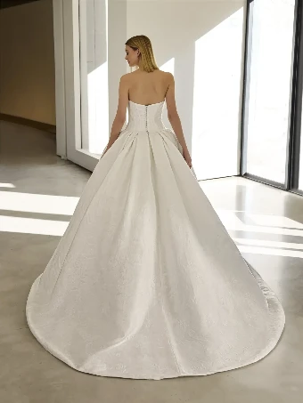 Pronovias VALLEY #2 thumbnail