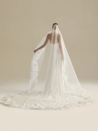 Pronovias V-LA67 #1 thumbnail