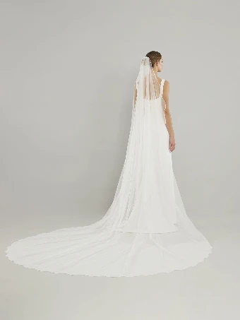 Pronovias V-2920 #1 thumbnail